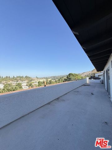 21 Oaktree Lane, Rolling Hills Estates, CA 90274