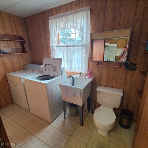 812 S Zane Highway, Martins Ferry, OH 43935
