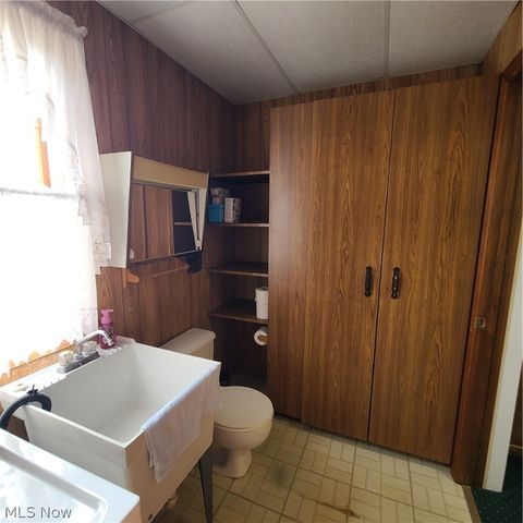 812 S Zane Highway, Martins Ferry, OH 43935