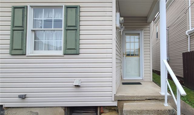 812 S Zane Highway, Martins Ferry, OH 43935
