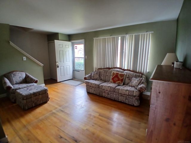 25934 Jeanette Court, Roseville, MI 48066