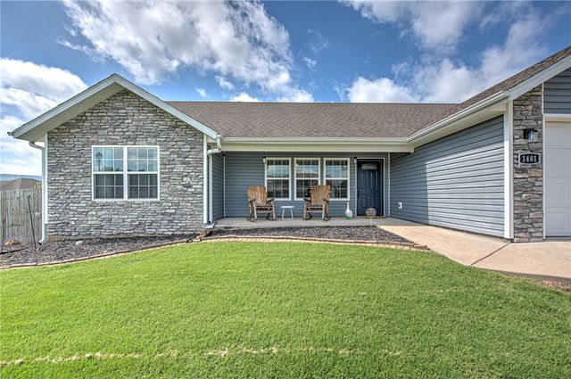 1481 General Parson Drive, Prairie Grove, AR 72753