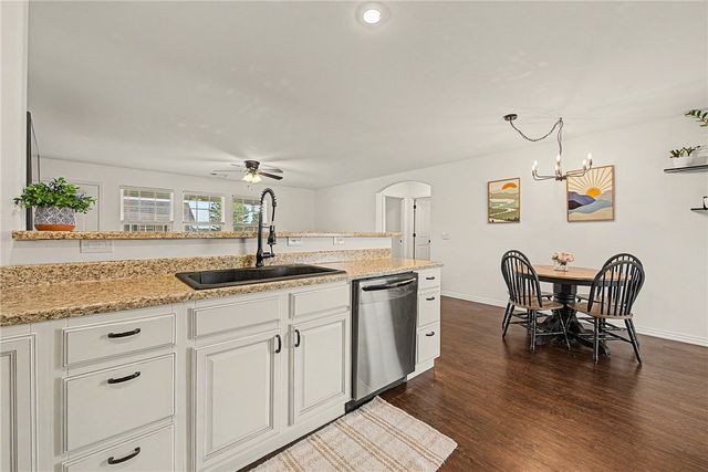 1481 General Parson Drive, Prairie Grove, AR 72753