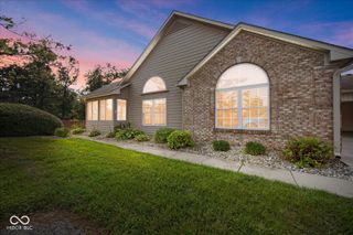 2392 Steeple Chase, Shelbyville, IN 46176