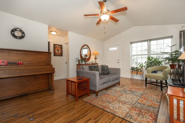 2329 Sturnella Lane, Belgrade, MT 59714