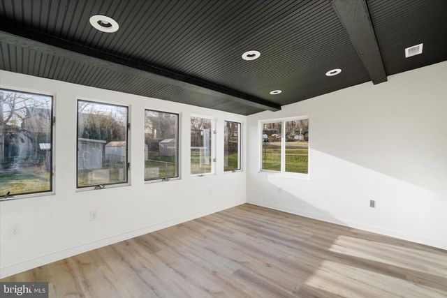 1116 W COLLEGE AVE, York, PA 17404