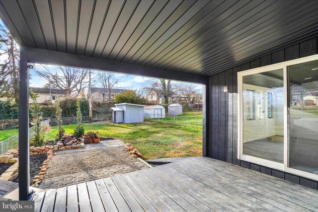 1116 W COLLEGE AVE, York, PA 17404