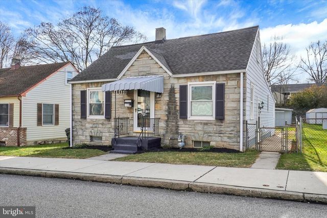 1116 W COLLEGE AVE, York, PA 17404