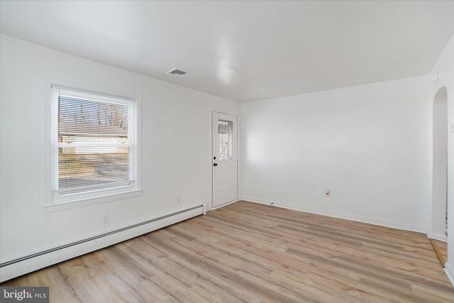 1116 W COLLEGE AVE, York, PA 17404