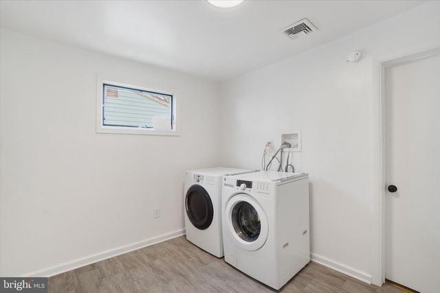 1116 W COLLEGE AVE, York, PA 17404