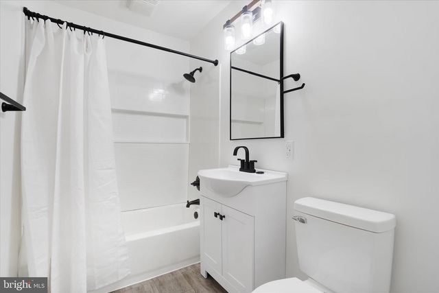 1116 W COLLEGE AVE, York, PA 17404