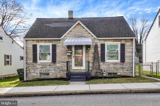 1116 W COLLEGE AVE, York, PA 17404