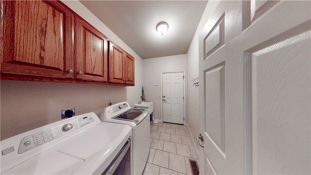 1 Totton Lane, Bella Vista, AR 72714