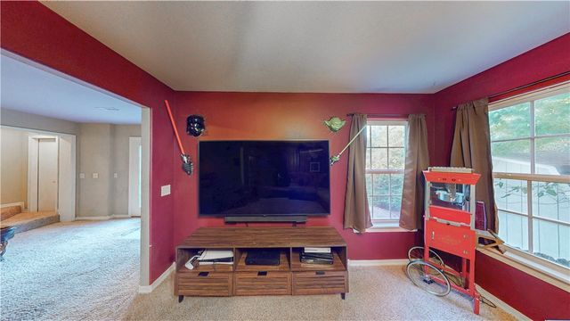 1 Totton Lane, Bella Vista, AR 72714