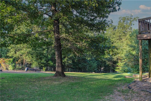 1 Totton Lane, Bella Vista, AR 72714