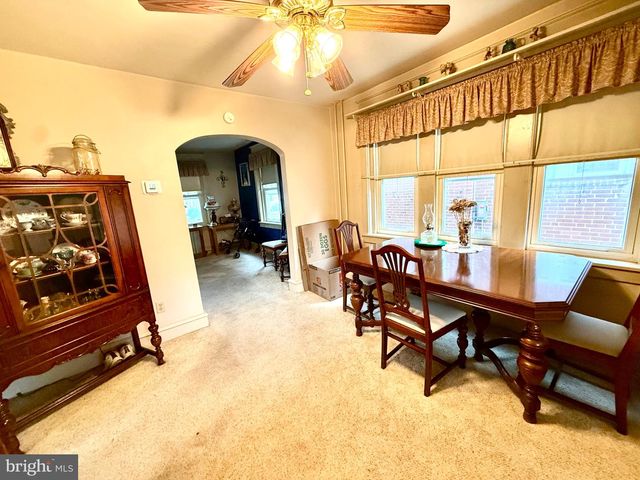 2039 READING AVE, Reading, PA 19609