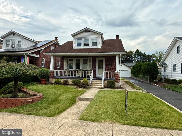 2039 READING AVE, Reading, PA 19609