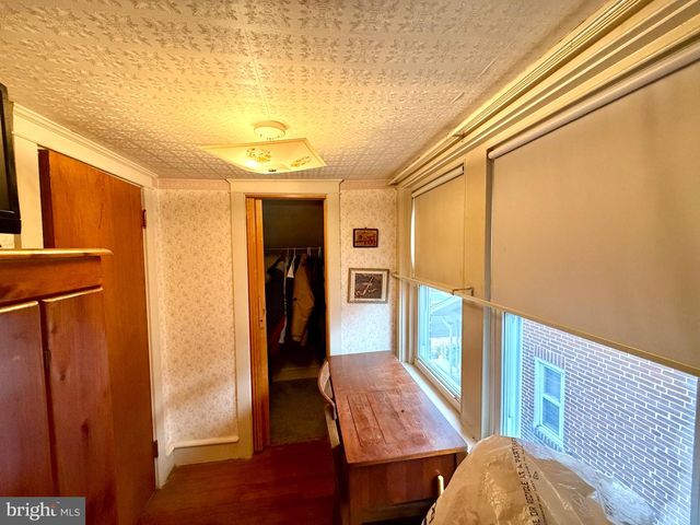 2039 READING AVE, Reading, PA 19609
