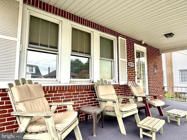 2039 READING AVE, Reading, PA 19609