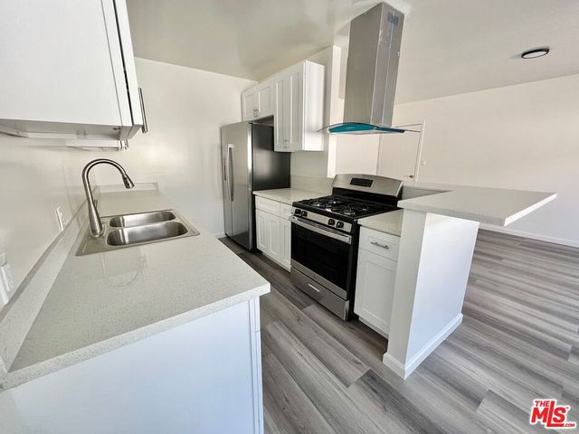 1426 S Orange Grove Avenue 9, Los Angeles, CA 90019