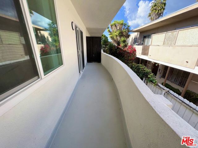 1426 S Orange Grove Avenue 9, Los Angeles, CA 90019