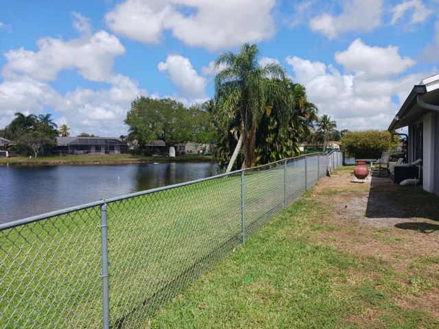 8353 Raymond Drive, Boynton Beach, FL 33472