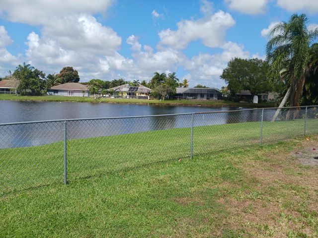 8353 Raymond Drive, Boynton Beach, FL 33472