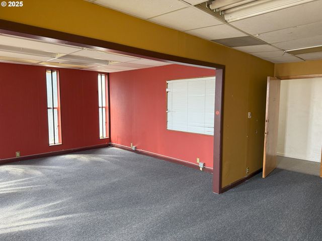 1920 N VANCOUVER Ave, Portland, OR 97227