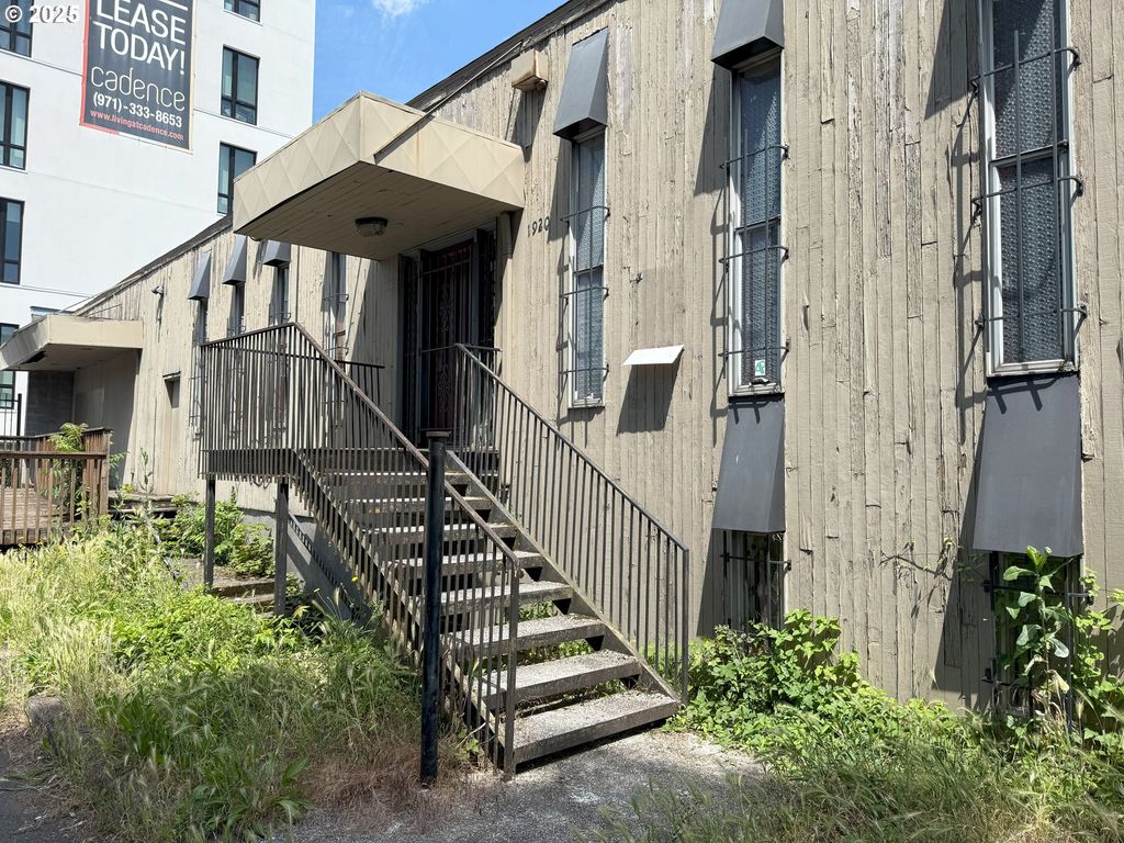 1920 N VANCOUVER Ave, Portland, OR 97227