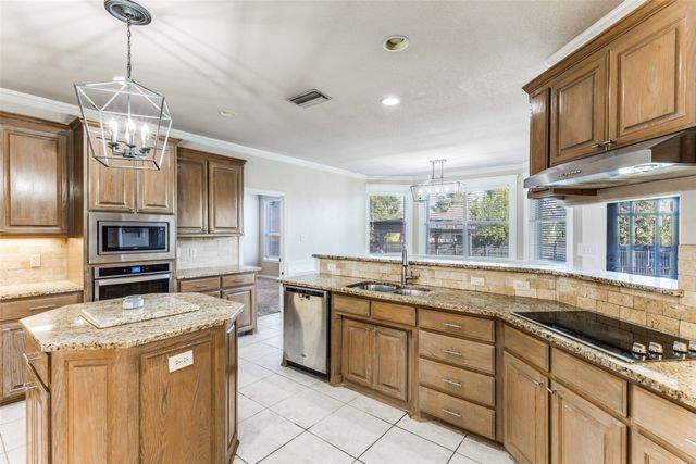 200 Applewood Lane, Haslet, TX 76052
