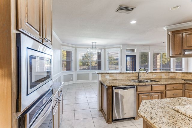 200 Applewood Lane, Haslet, TX 76052