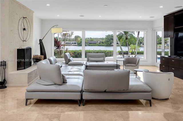 415 Rovino Ave, Coral Gables, FL 33156