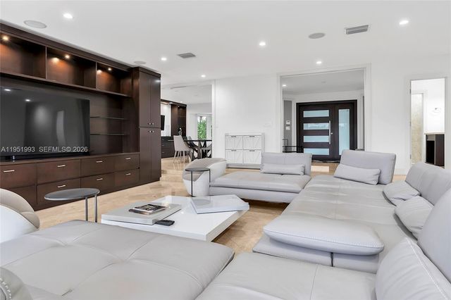 415 Rovino Ave, Coral Gables, FL 33156