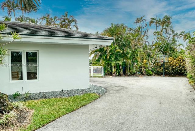 415 Rovino Ave, Coral Gables, FL 33156