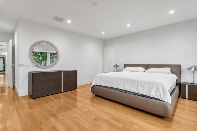 415 Rovino Ave, Coral Gables, FL 33156