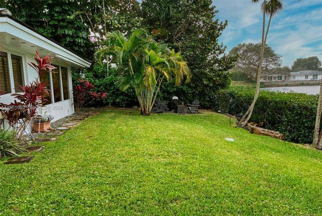 415 Rovino Ave, Coral Gables, FL 33156