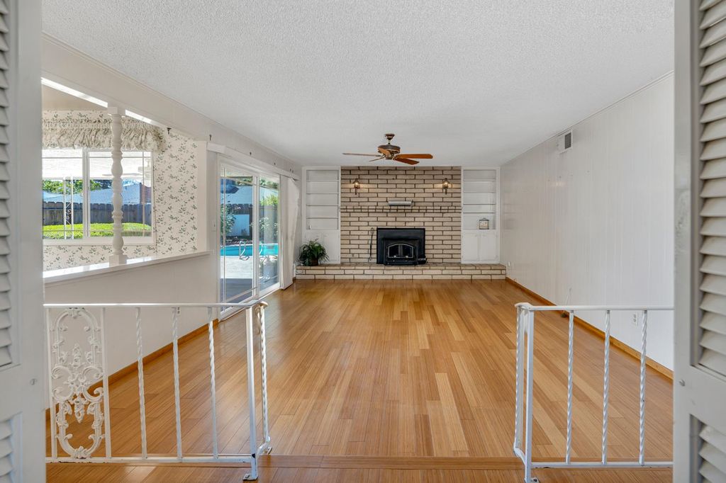 Image 11 of property listing at 448 Judy Court, Merced, CA 95348