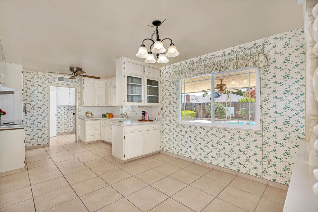 Image 16 of property listing at 448 Judy Court, Merced, CA 95348