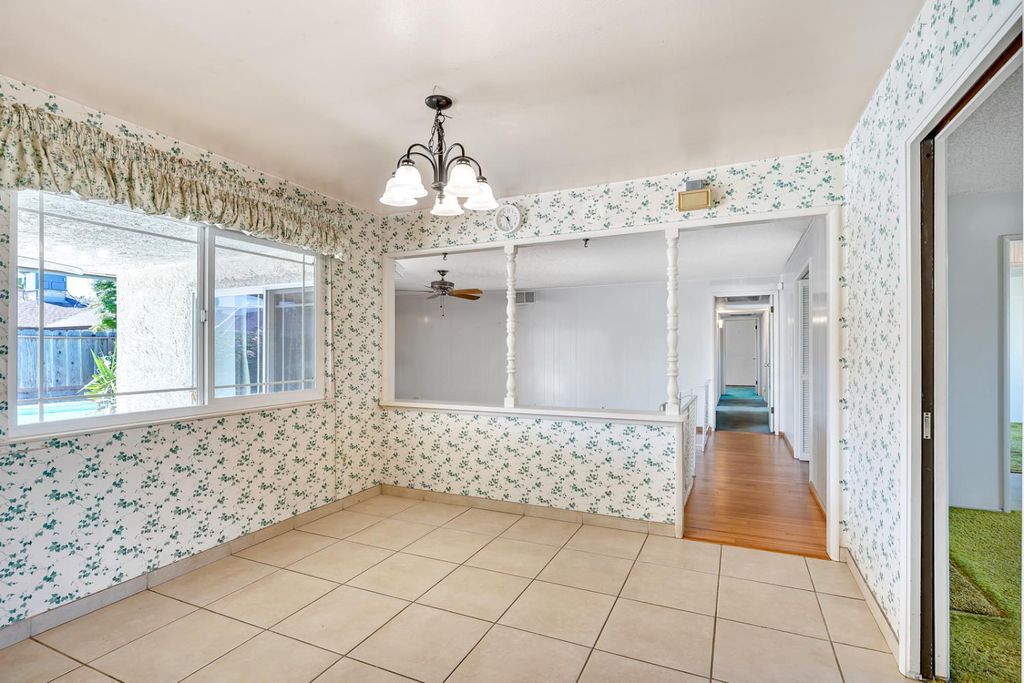 Image 18 of property listing at 448 Judy Court, Merced, CA 95348