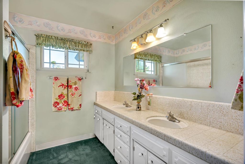 Image 32 of property listing at 448 Judy Court, Merced, CA 95348
