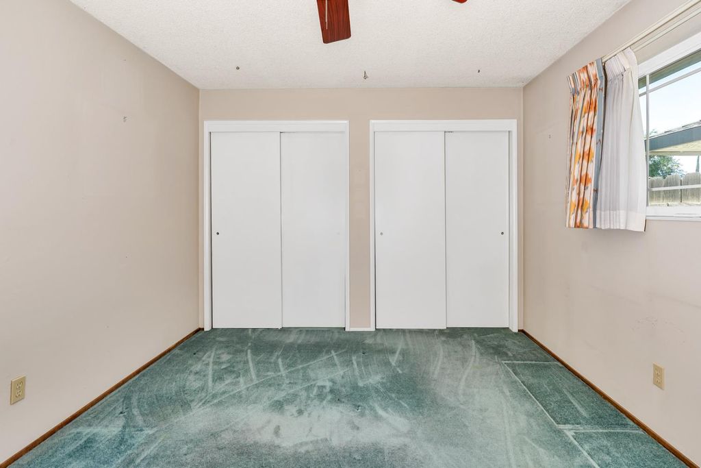 Image 37 of property listing at 448 Judy Court, Merced, CA 95348