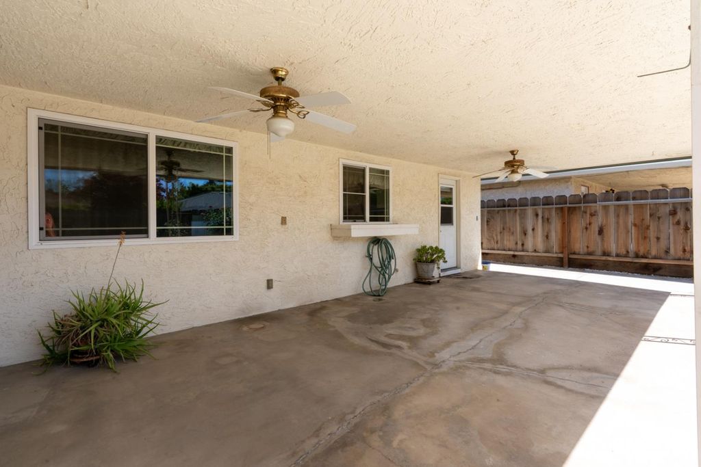 Image 40 of property listing at 448 Judy Court, Merced, CA 95348