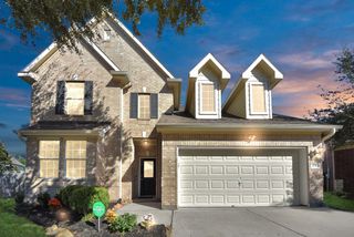 704 Harvard Pointe Drive, League City, TX 77573