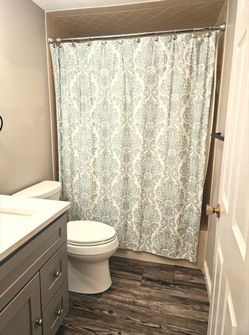 12 9th St 206, Medford, MA 02155