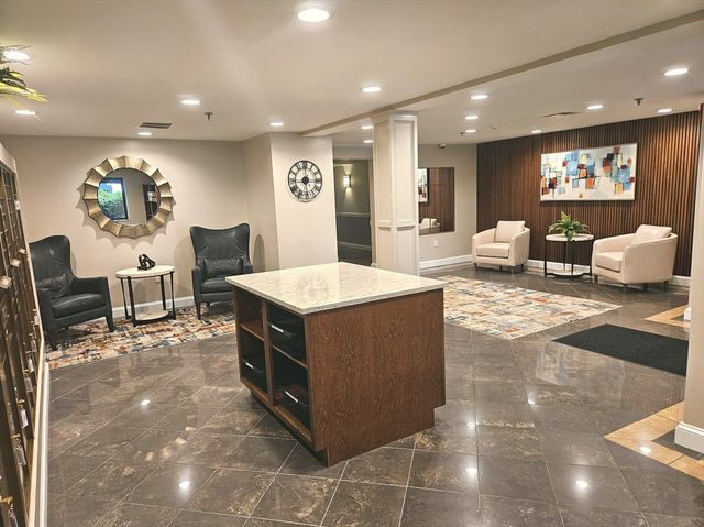 12 9th St 206, Medford, MA 02155