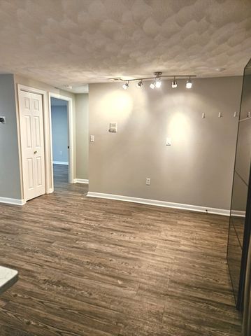 12 9th St 206, Medford, MA 02155