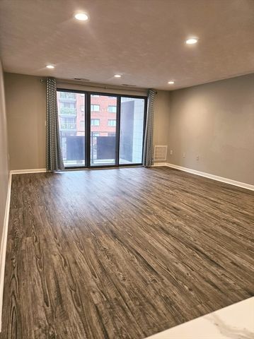 12 9th St 206, Medford, MA 02155