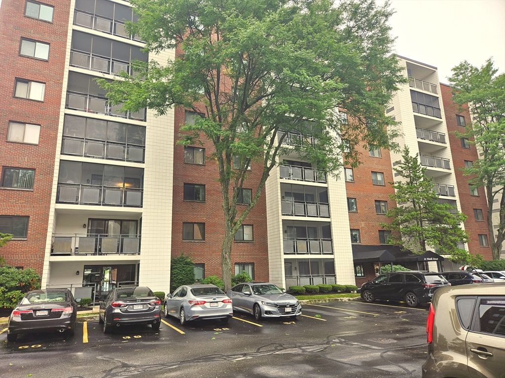 12 9th St 206, Medford, MA 02155
