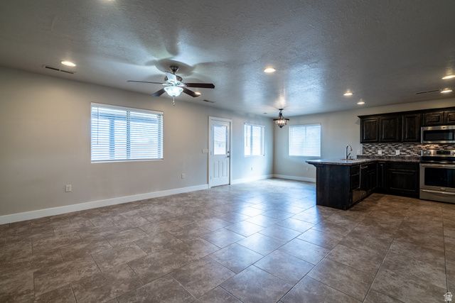 373 S 100 W, Ivins, UT 84738