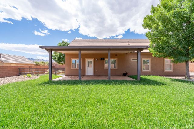 373 S 100 W, Ivins, UT 84738